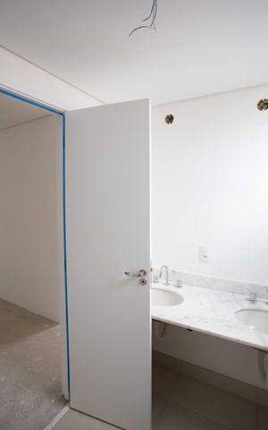 Apartamento à venda com 130m², 3 quartos e 3 vagasBanheiro da Suíte 2