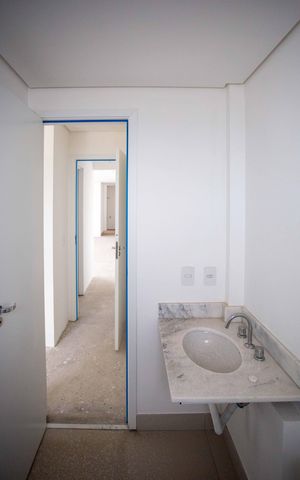 Apartamento à venda com 130m², 3 quartos e 3 vagasBanheiro da Suíte 1