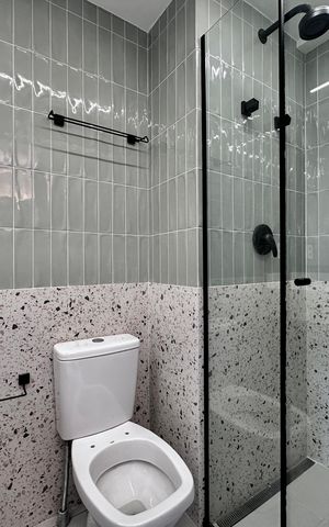 Studio para alugar com 25m², 0 quarto e sem vaga Studio para alugar com 25m², 0 quarto e sem vagaBanheiro