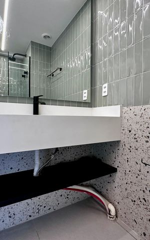 Studio para alugar com 25m², 0 quarto e sem vaga Studio para alugar com 25m², 0 quarto e sem vagaBanheiro
