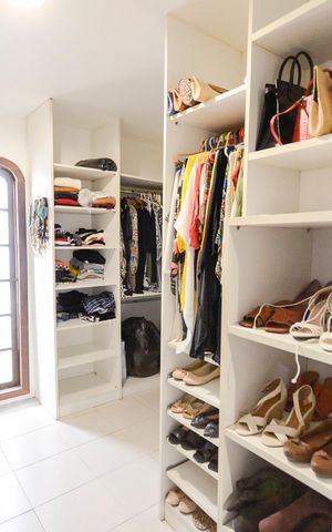 Casa à venda com 574m², 4 quartos e 3 vagas Casa à venda com 574m², 4 quartos e 3 vagasCloset da suíte 4