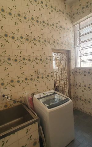Casa à venda com 150m², 4 quartos e 3 vagas Casa à venda com 150m², 4 quartos e 3 vagasLavanderia