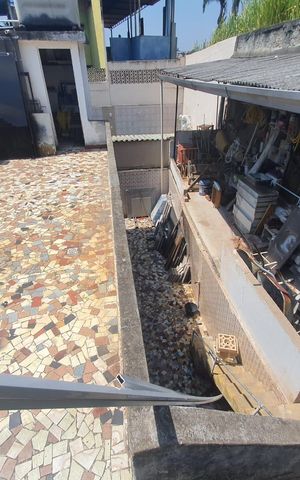 Casa à venda com 150m², 4 quartos e 3 vagas Casa à venda com 150m², 4 quartos e 3 vagasÁrea Externa
