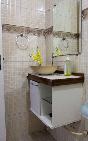 Casa de condomínio para alugar com 260m², 3 quartos e 2 vagasBanheiro Social