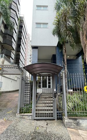 Apartamento à venda com 93m², 2 quartos e 2 vagas Apartamento à venda com 93m², 2 quartos e 2 vagasFachada