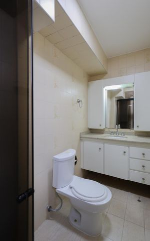 Apartamento para alugar com 110m², 3 quartos e 2 vagas Apartamento para alugar com 110m², 3 quartos e 2 vagasBanheiro da Suíte