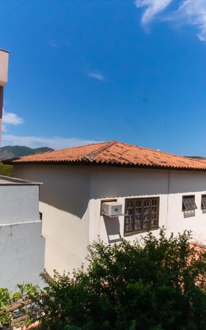 Casa à venda com 296m², 5 quartos e 4 vagas Casa à venda com 296m², 5 quartos e 4 vagasVista do Quarto 2
