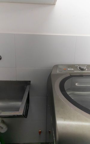 Casa à venda com 296m², 5 quartos e 4 vagas Casa à venda com 296m², 5 quartos e 4 vagasÁrea de Serviço