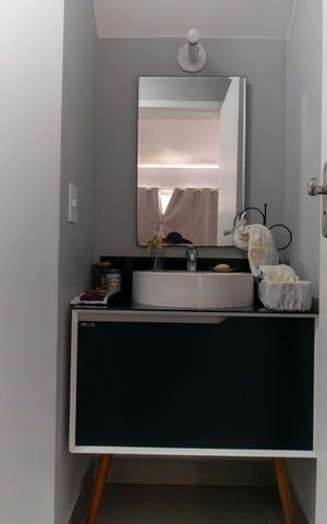 Casa à venda com 296m², 5 quartos e 4 vagas Casa à venda com 296m², 5 quartos e 4 vagasLavabo