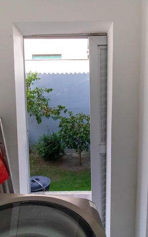 Casa à venda com 296m², 5 quartos e 4 vagas Casa à venda com 296m², 5 quartos e 4 vagasÁrea de Serviço