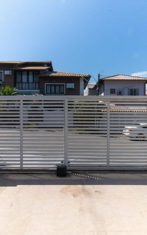 Casa à venda com 296m², 5 quartos e 4 vagas Casa à venda com 296m², 5 quartos e 4 vagasGaragem