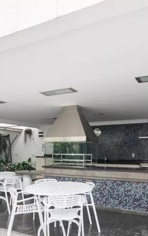 Apartamento à venda com 180m², 4 quartos e 4 vagas Apartamento à venda com 180m², 4 quartos e 4 vagasÁrea comum - Churrasqueira