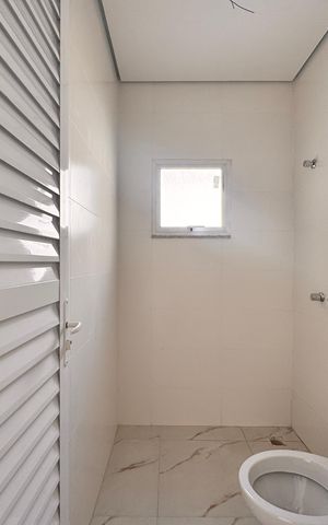 Apartamento à venda com 180m², 3 quartos e 2 vagas Apartamento à venda com 180m², 3 quartos e 2 vagasLavabo