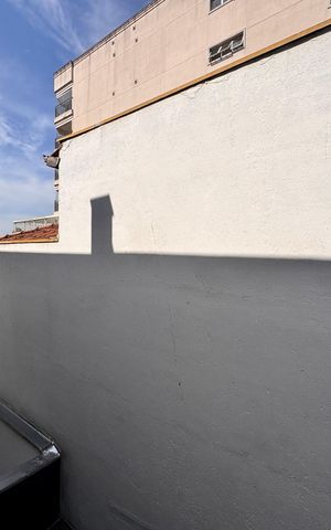 Apartamento à venda com 180m², 3 quartos e 2 vagas Apartamento à venda com 180m², 3 quartos e 2 vagasVista da Sacada