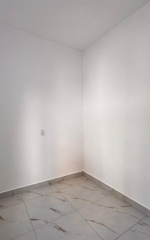 Apartamento à venda com 180m², 3 quartos e 2 vagas Apartamento à venda com 180m², 3 quartos e 2 vagasQuarto 1