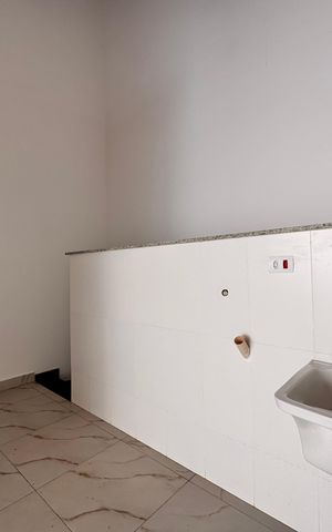 Apartamento à venda com 180m², 3 quartos e 2 vagas Apartamento à venda com 180m², 3 quartos e 2 vagasLavanderia