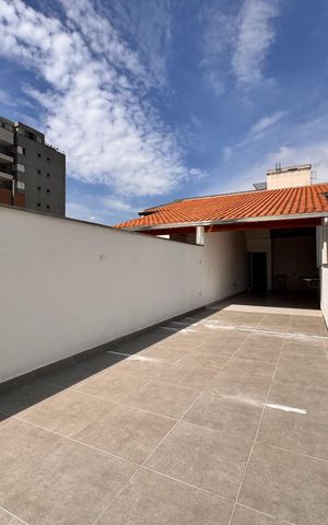 Apartamento à venda com 180m², 3 quartos e 2 vagas Apartamento à venda com 180m², 3 quartos e 2 vagasCobertura