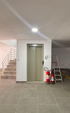 Apartamento à venda com 180m², 3 quartos e 2 vagas Apartamento à venda com 180m², 3 quartos e 2 vagasGaragem