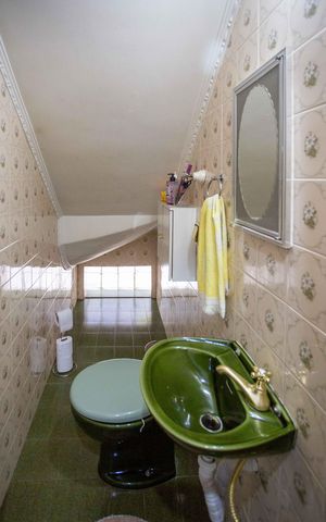 Casa à venda com 177m², 2 quartos e 2 vagasLavabo