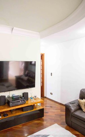Casa à venda com 177m², 2 quartos e 2 vagasSala de TV