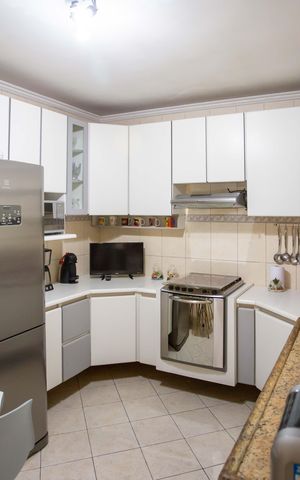 Casa à venda com 177m², 2 quartos e 2 vagasCozinha