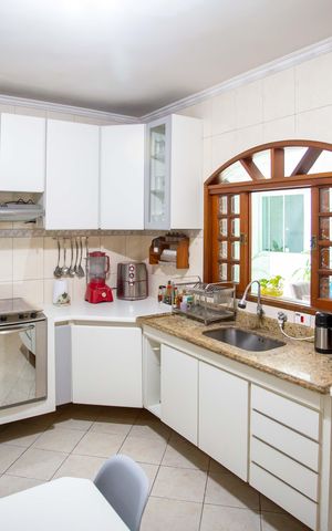 Casa à venda com 177m², 2 quartos e 2 vagasCozinha