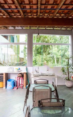 Casa à venda com 177m², 2 quartos e 2 vagasVaranda gourmet