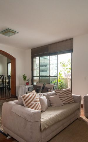 Apartamento à venda com 240m², 3 quartos e 3 vagasSala