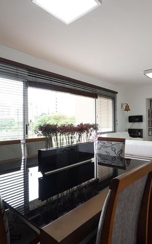 Apartamento à venda com 100m², 3 quartos e 2 vagasSala