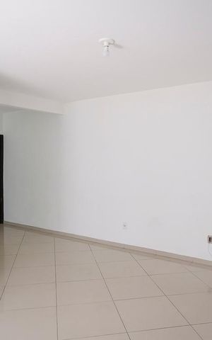 Casa à venda com 572m², 6 quartos e 3 vagasSala