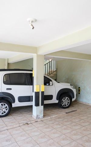 Casa à venda com 572m², 6 quartos e 3 vagasGaragem