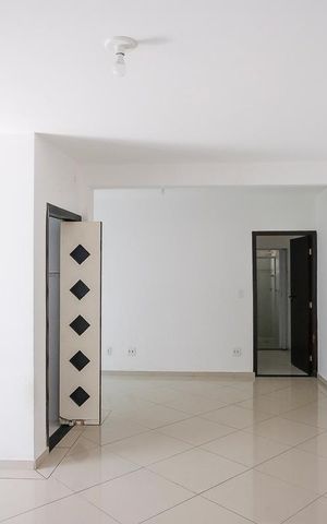 Casa à venda com 572m², 6 quartos e 3 vagasSala