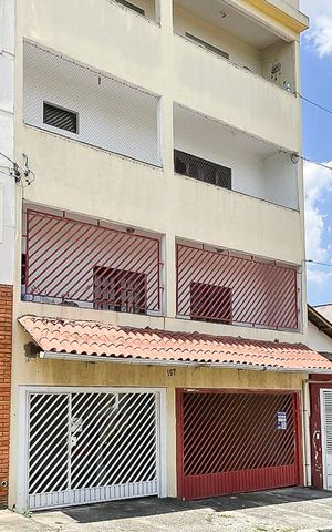 Casa à venda com 572m², 6 quartos e 3 vagasFachada+ plaquinha