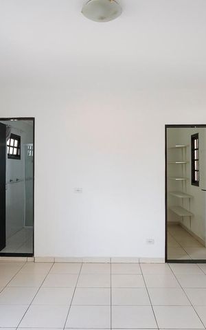 Casa à venda com 572m², 6 quartos e 3 vagasSuíte 1
