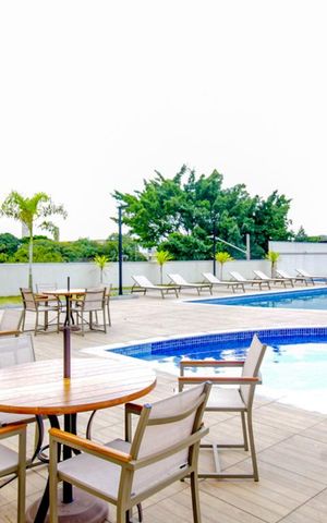 Apartamento à venda com 70m², 2 quartos e 2 vagas Apartamento à venda com 70m², 2 quartos e 2 vagasÁrea comum - Piscina