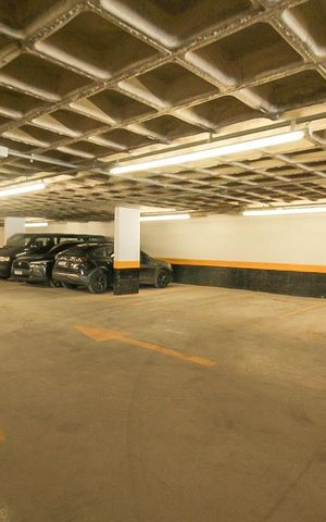 Apartamento à venda com 70m², 2 quartos e 2 vagas Apartamento à venda com 70m², 2 quartos e 2 vagasEstacionamento