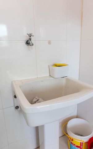 Casa à venda com 177m², 3 quartos e 6 vagas Casa à venda com 177m², 3 quartos e 6 vagasÁrea de Serviço
