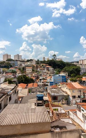 Casa à venda com 177m², 3 quartos e 6 vagas Casa à venda com 177m², 3 quartos e 6 vagasÁrea de Serviço - Vista