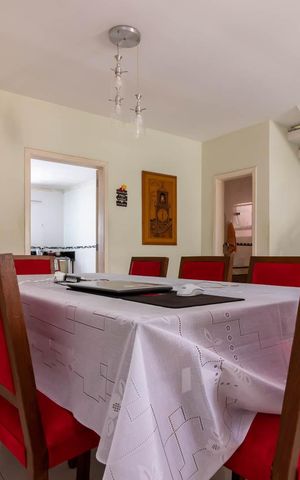 Casa à venda com 177m², 3 quartos e 6 vagas Casa à venda com 177m², 3 quartos e 6 vagasSala de Jantar