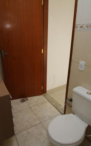 Casa à venda com 200m², 3 quartos e sem vagaBanheiro da Suíte