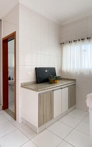 Casa à venda com 415m², 3 quartos e 6 vagasÁrea de Serviço