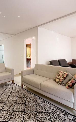 Casa à venda com 415m², 3 quartos e 6 vagasSala