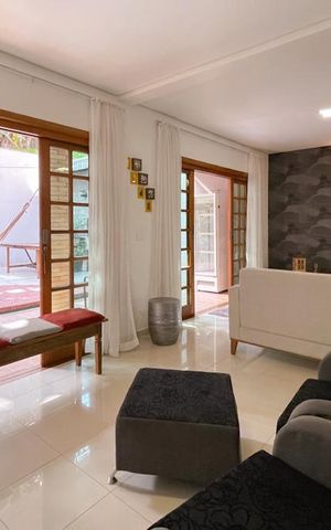 Casa à venda com 415m², 3 quartos e 6 vagasSala de Estar
