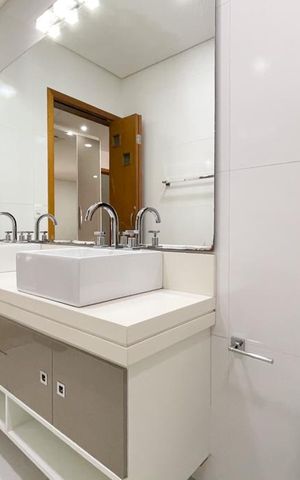 Casa à venda com 415m², 3 quartos e 6 vagasBanheiro - Suíte 2