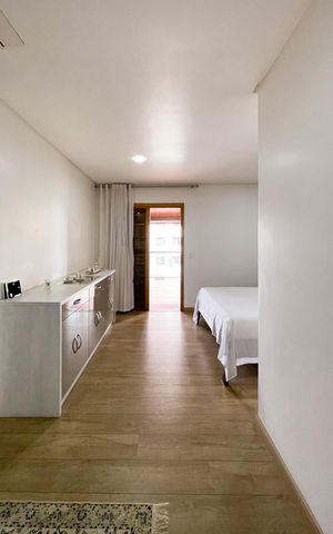 Casa à venda com 415m², 3 quartos e 6 vagasSuíte 2