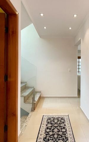 Casa à venda com 415m², 3 quartos e 6 vagasAcesso