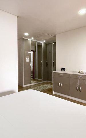 Casa à venda com 415m², 3 quartos e 6 vagasSuíte 2