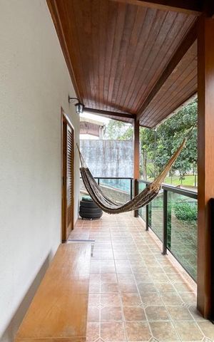 Casa à venda com 415m², 3 quartos e 6 vagasSacada - Suíte 1