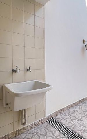 Casa à venda com 213m², 4 quartos e 2 vagas Casa à venda com 213m², 4 quartos e 2 vagasÁrea de Serviço