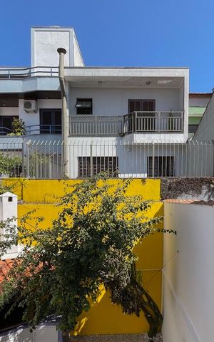 Casa à venda com 213m², 4 quartos e 2 vagas Casa à venda com 213m², 4 quartos e 2 vagasVista da Sacada - Quarto 1